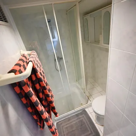 Peter Apartment *